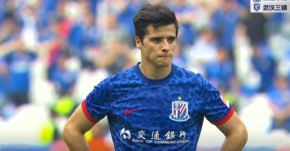 此番是;三位马飞首次同台，电影展现了超过30年的时间跨度，马飞也经历了不同的人生阶段